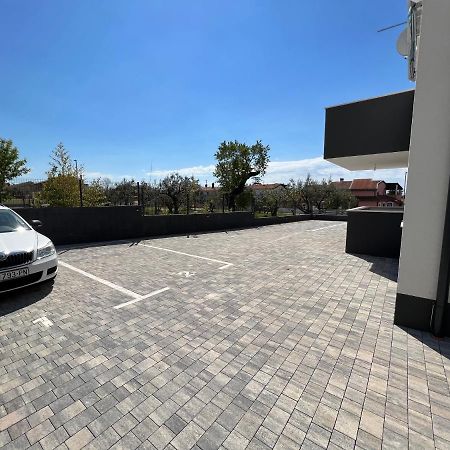 Apartment Sunrise With Private Parking PUY Exterior foto